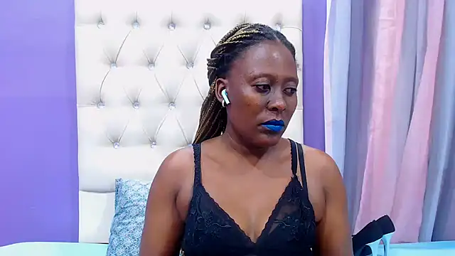 SLUTYLISA online show from 11.06.25