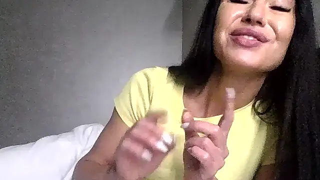 JulianaGold1 online show from 10.27.25