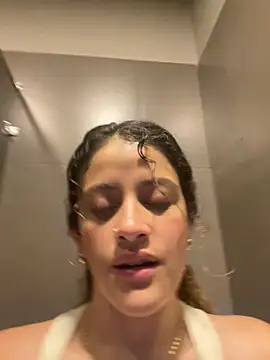 alana15 online show from 12.04.24