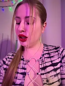 Snapshot of AlisaWhite chatting on 03.13.25 AlisaWhite online show from 03.13.25