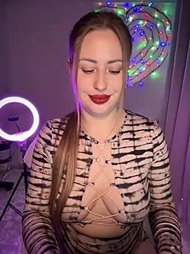 Snapshot of AlisaWhite chatting on 03.13.25 AlisaWhite online show from 03.13.25