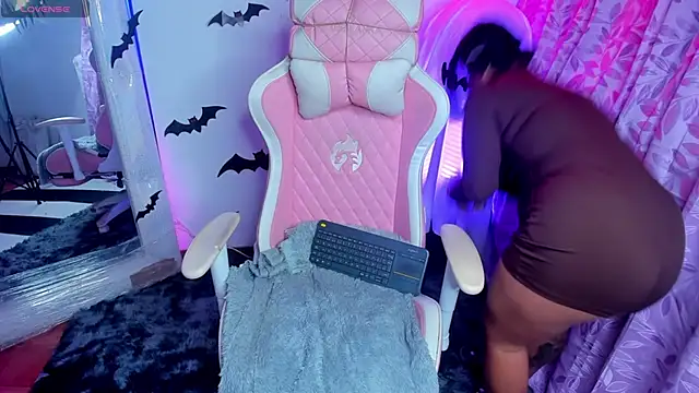 Snapshot of jenndy_lockhart chatting on 10.23.25 jenndy lockhart online show from 10.23.25