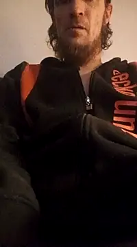 Snapshot of BunnyandClydeDk chatting on 01.14.25 BunnyandClydeDk online show from 01.14.25