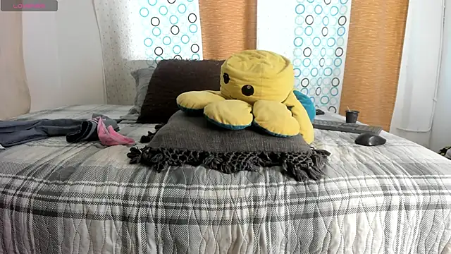 Snapshot of BlowMommy_ chatting on 01.28.25 BlowMommy online show from 01.28.25