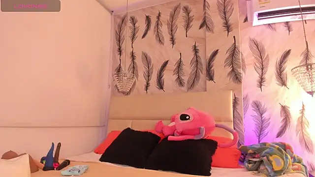 Snapshot of Vivi_prinncess chatting on 10.08.25 Vivi prinncess online show from 10.08.25