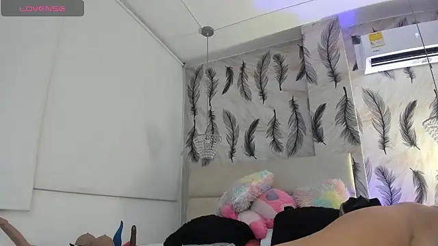 Snapshot of Vivi_prinncess chatting on 10.14.25 Vivi prinncess online show from 10.14.25