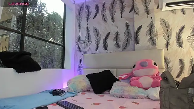 Snapshot of Vivi_prinncess chatting on 11.05.25 Vivi prinncess online show from 11.05.25