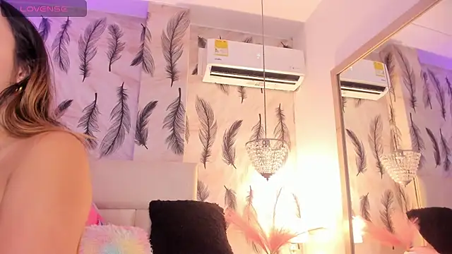 Snapshot of Vivi_prinncess chatting on 11.10.25 Vivi prinncess online show from 11.10.25