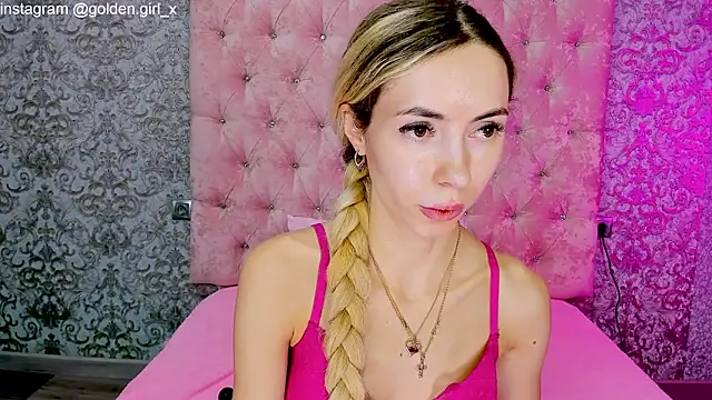 Akilla Queen online show from 09.30.25