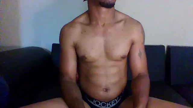 Snapshot of SoulLov333 chatting on 01.08.25 SoulLov333 online show from 01.08.25