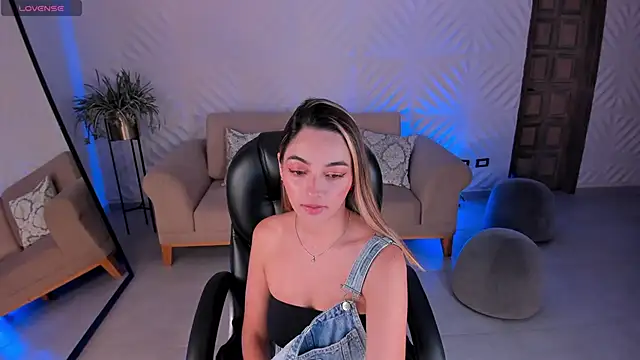 MelissaMoore  online show from 01.27.25
