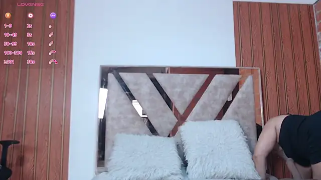 AGATHAA WHITE online show from 01.12.26