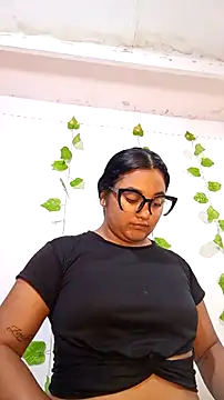 Snapshot of shayna_all chatting on 12.02.25 shayna all online show from 12.02.25