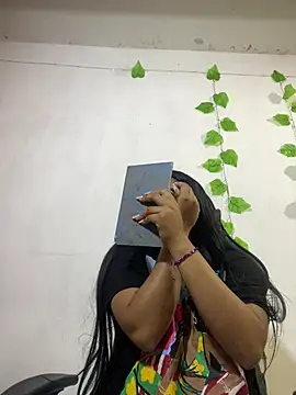 Snapshot of shayna_all chatting on 02.11.26 shayna all online show from 02.11.26