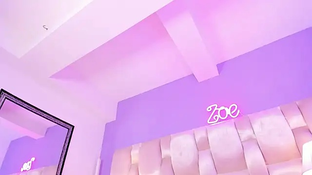 Zoe Evans  online show from 12.04.24