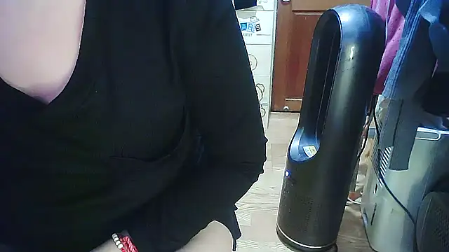 Snapshot of cindy01113520 chatting on 02.23.26 cindy01113520 online show from 02.23.26