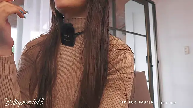 Snapshot of Bellapazzia chatting on 10.08.25 Bellapazzia online show from 10.08.25