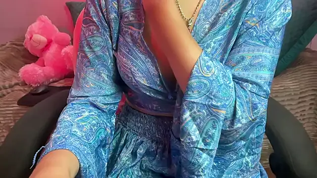 Snapshot of Queen_Angelena chatting on 05.02.26 Queen Angelena online show from 05.02.26