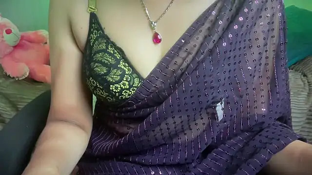 Snapshot of Queen_Angelena chatting on 05.03.26 Queen Angelena online show from 05.03.26
