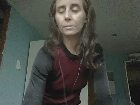 Snapshot of SexyRach75 chatting on 10.29.25 SexyRach75 online show from 10.29.25