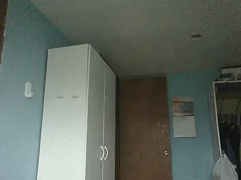 Snapshot of SexyRach75 chatting on 10.31.25 SexyRach75 online show from 10.31.25