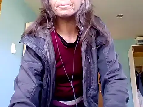 Snapshot of SexyRach75 chatting on 04.29.26 SexyRach75 online show from 04.29.26