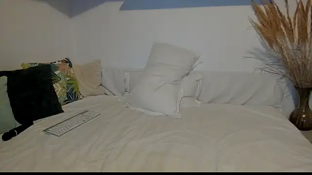 Snapshot of Jadore_able chatting on 10.14.25 Jadore able online show from 10.14.25