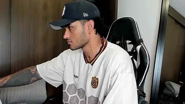 Alessandro Vanni online show from 01.13.25