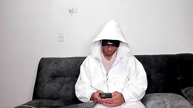 Alessandro Vanni online show from 02.22.25