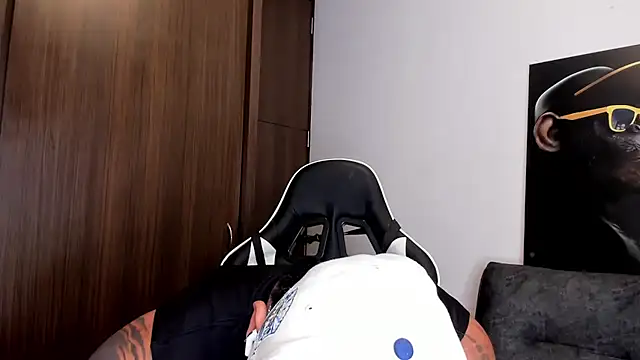 Alessandro Vanni online show from 03.07.25