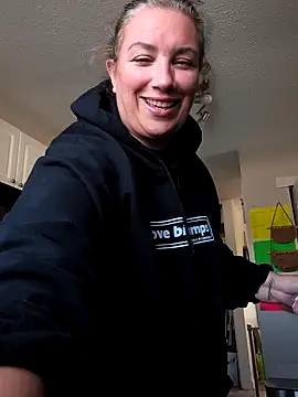 Snapshot of Canadian_BBW chatting on 10.08.25 Canadian BBW online show from 10.08.25