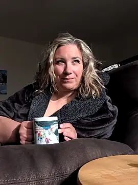 Canadian BBW online show from 06.04.26