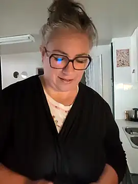 Canadian BBW online show from 06.24.26