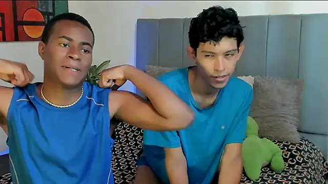 Snapshot of CrissBrownxxx chatting on 10.18.25 CrissBrownxxx online show from 10.18.25