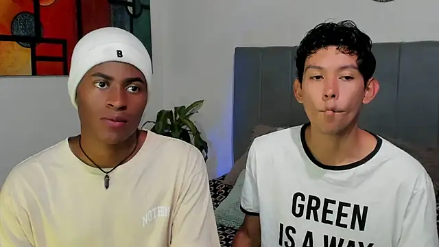 Snapshot of CrissBrownxxx chatting on 10.22.25 CrissBrownxxx online show from 10.22.25