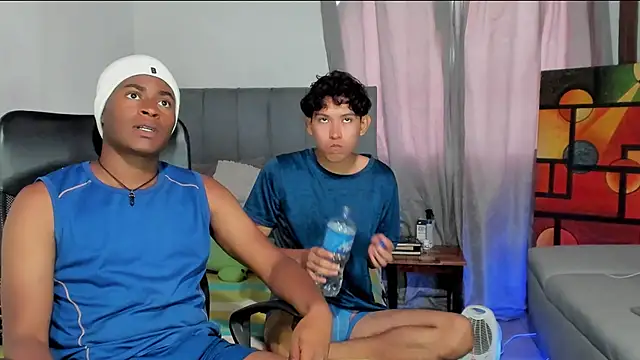 Snapshot of CrissBrownxxx chatting on 04.21.26 CrissBrownxxx online show from 04.21.26