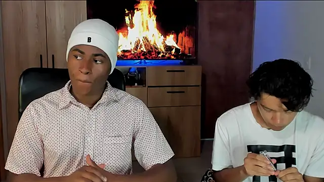 Snapshot of CrissBrownxxx chatting on 05.12.26 CrissBrownxxx online show from 05.12.26