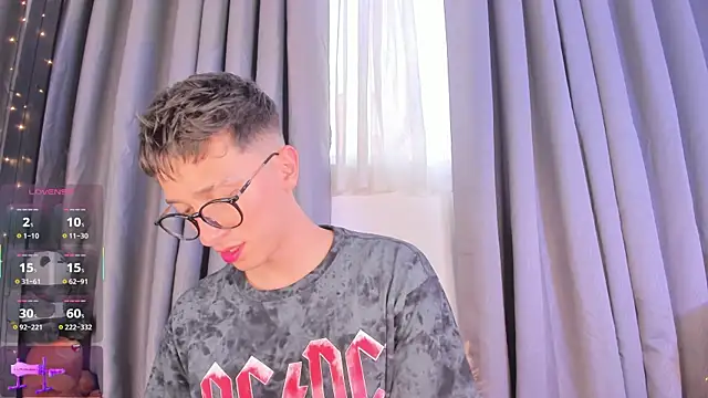 Thiago jones online show from 10.06.25