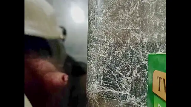 hairyuncut00 online show from 12.14.24