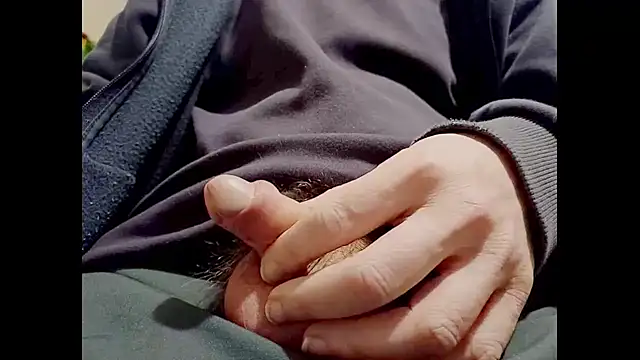 hairyuncut00 online show from 12.30.24