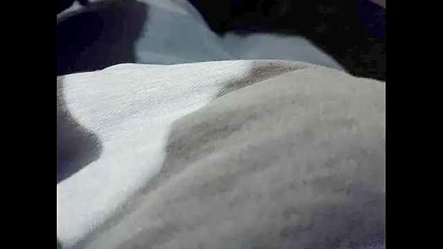 hairyuncut00 online show from 01.13.25