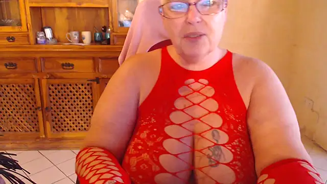 MISS LINDAH online show from 11.09.25