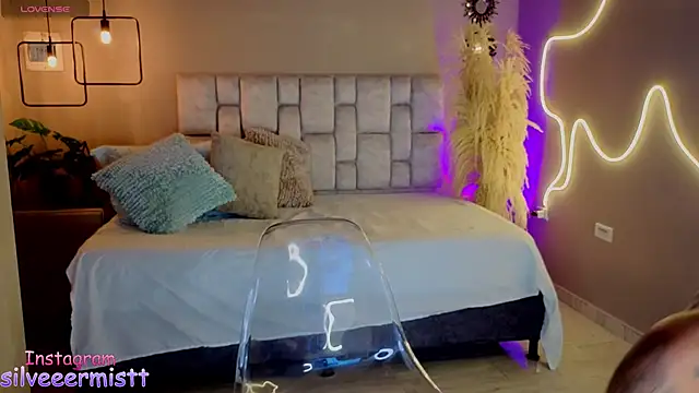 Snapshot of pamela_reyes_ chatting on 10.11.25 pamela reyes online show from 10.11.25