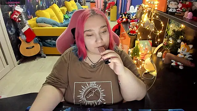 Softie Sofy online show from 01.05.25