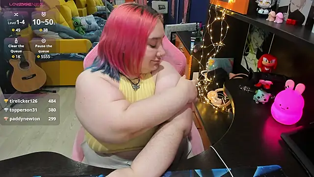 Softie Sofy online show from 02.05.25