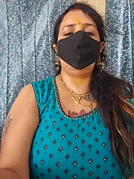 cute-tanvi online show from 01.21.25