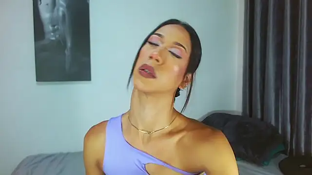 Kenisha Sweet online show from 10.30.25