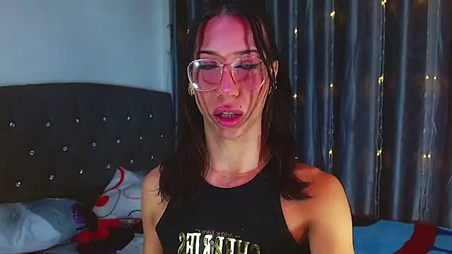 Snapshot of Kenisha_Sweet chatting on 02.15.26 Kenisha Sweet online show from 02.15.26