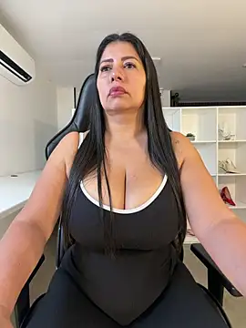Snapshot of natural_bigboobs chatting on 05.26.26 natural bigboobs online show from 05.26.26