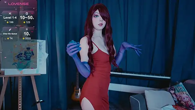 Snapshot of MadnessAlison chatting on 11.09.25 MadnessAlison online show from 11.09.25